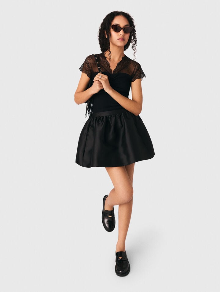 Jersey top with lace trim