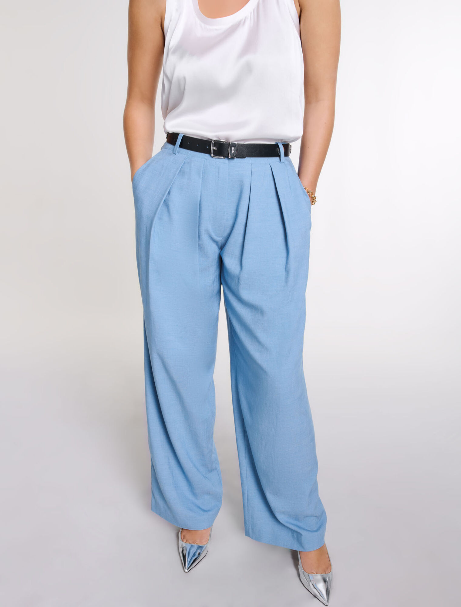 Wide-leg suit trousers with pleats 