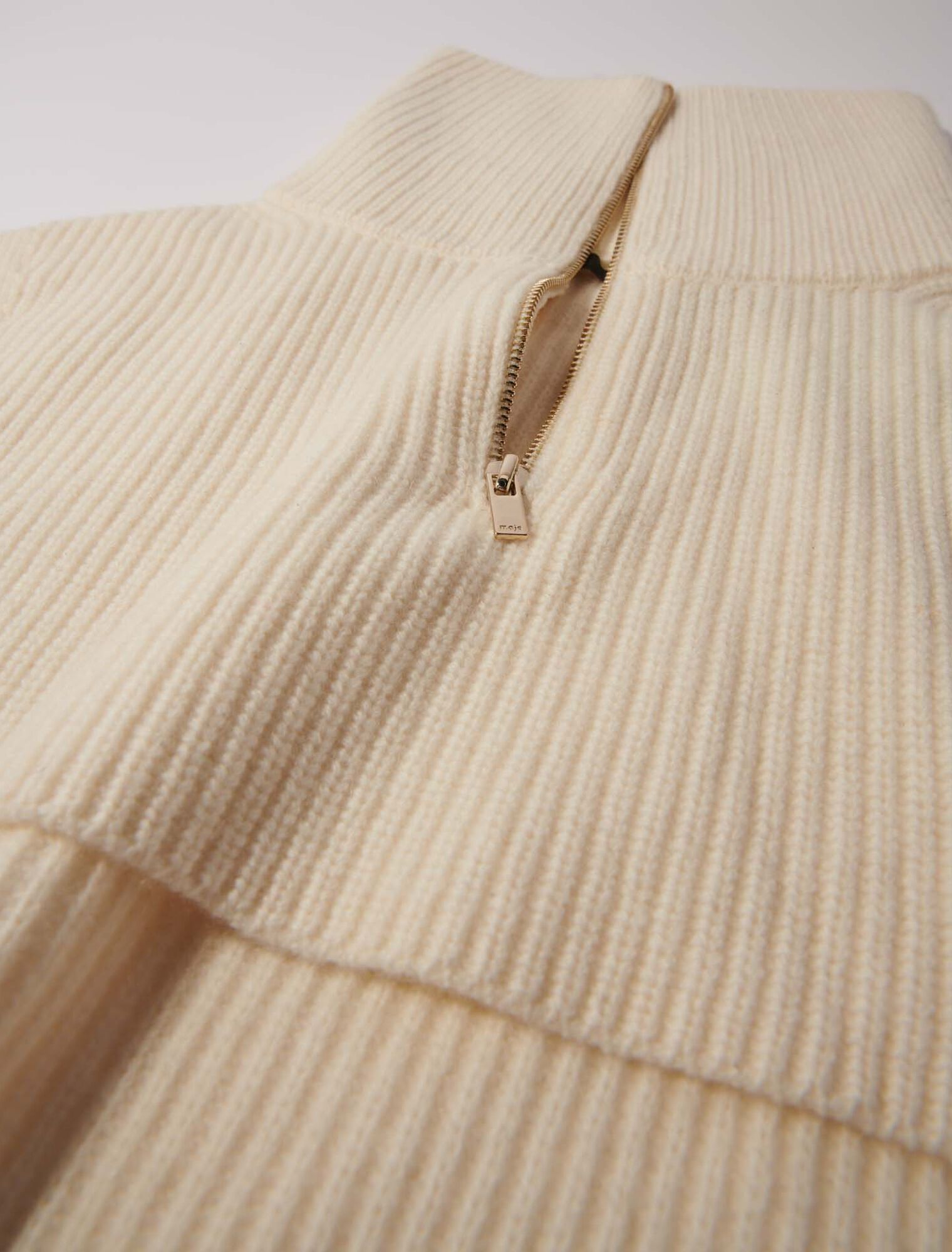 Cashmere/wool zip-up neck warmer