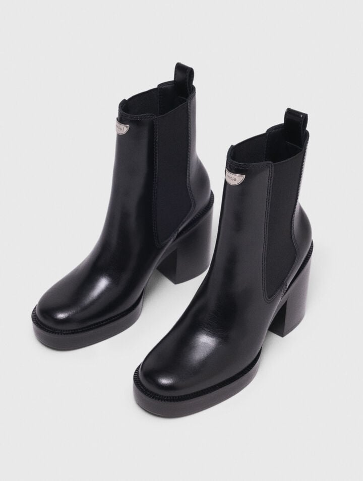 Heeled leather Chelsea boots
