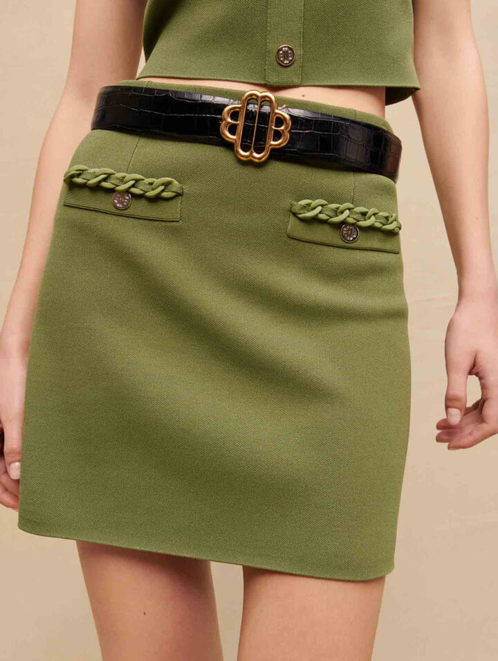 Short skirt with pockets
