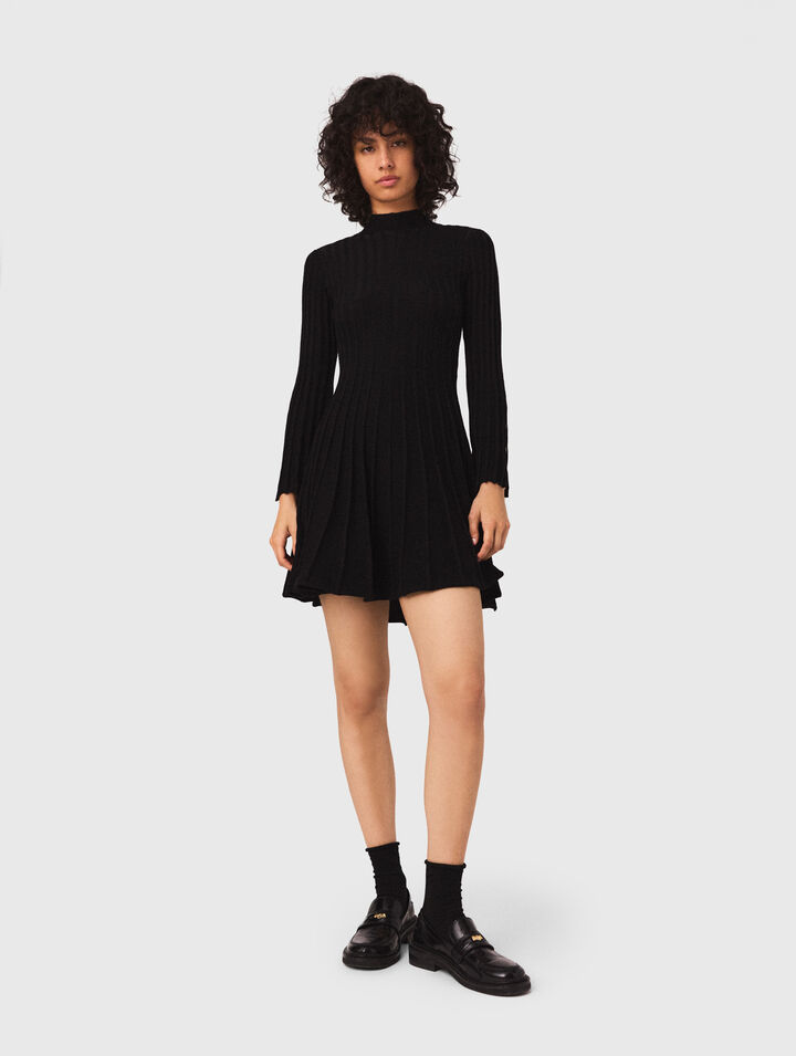 Short knit dress