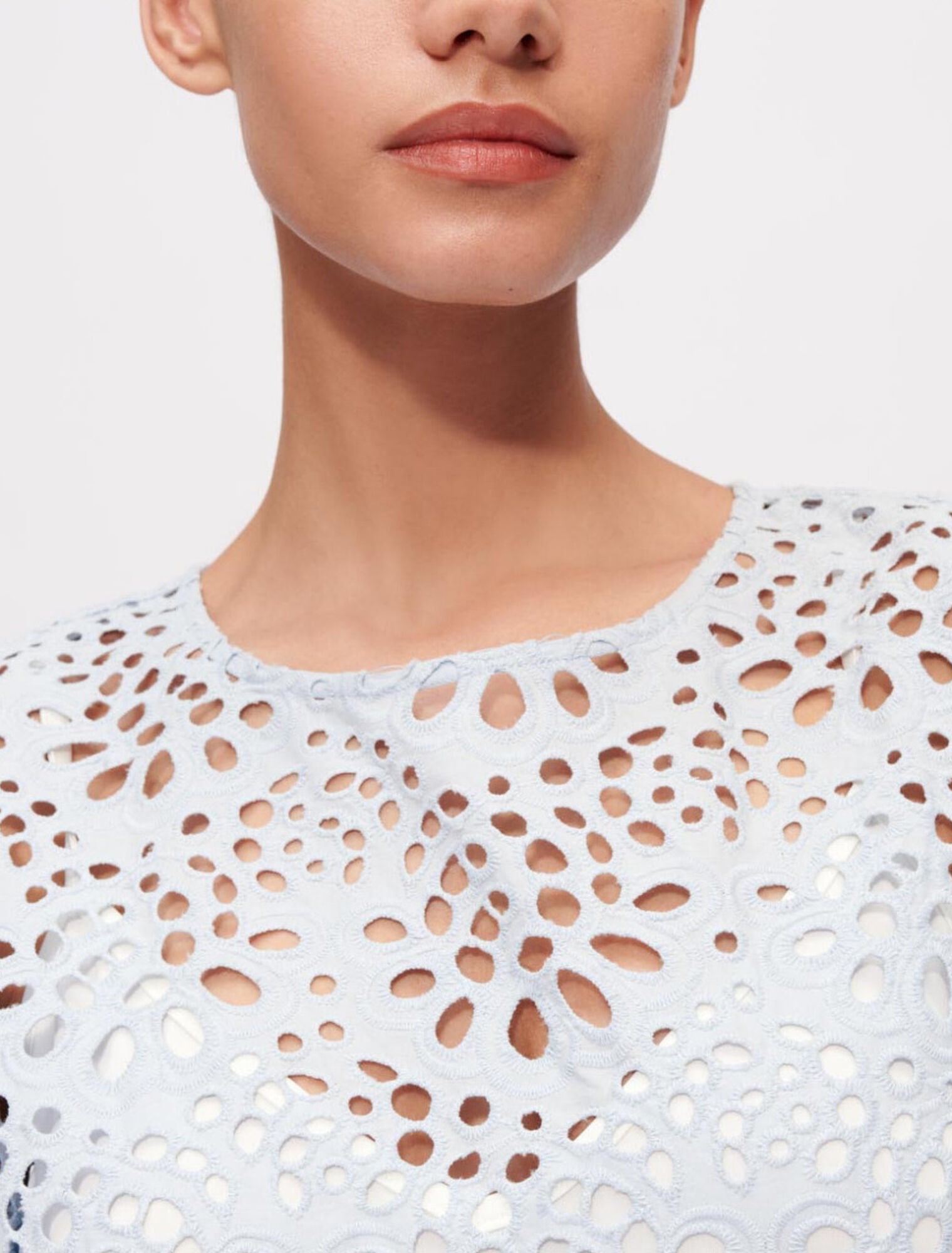 Bare-back guipure dress