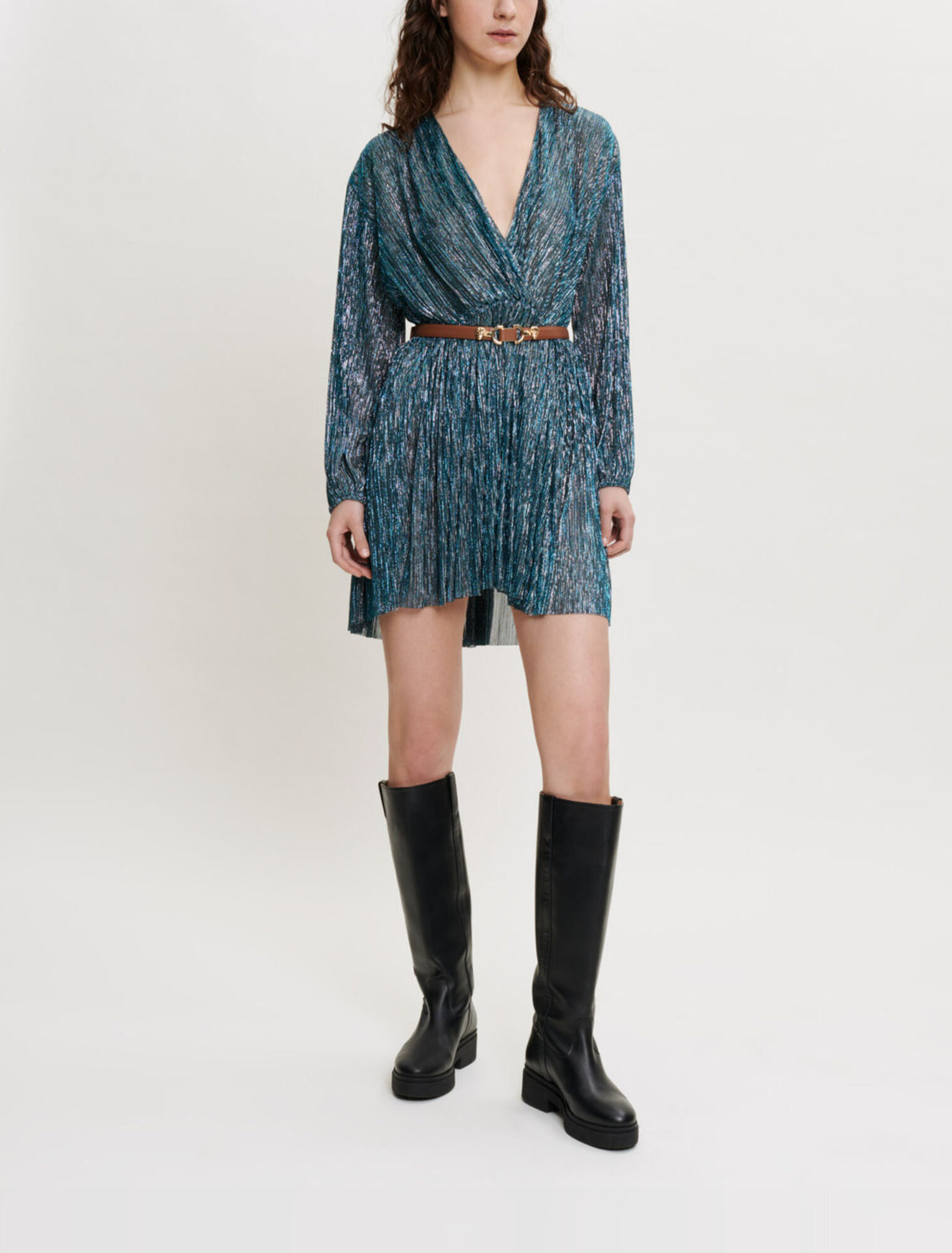 Fully pleated dress with shimmer