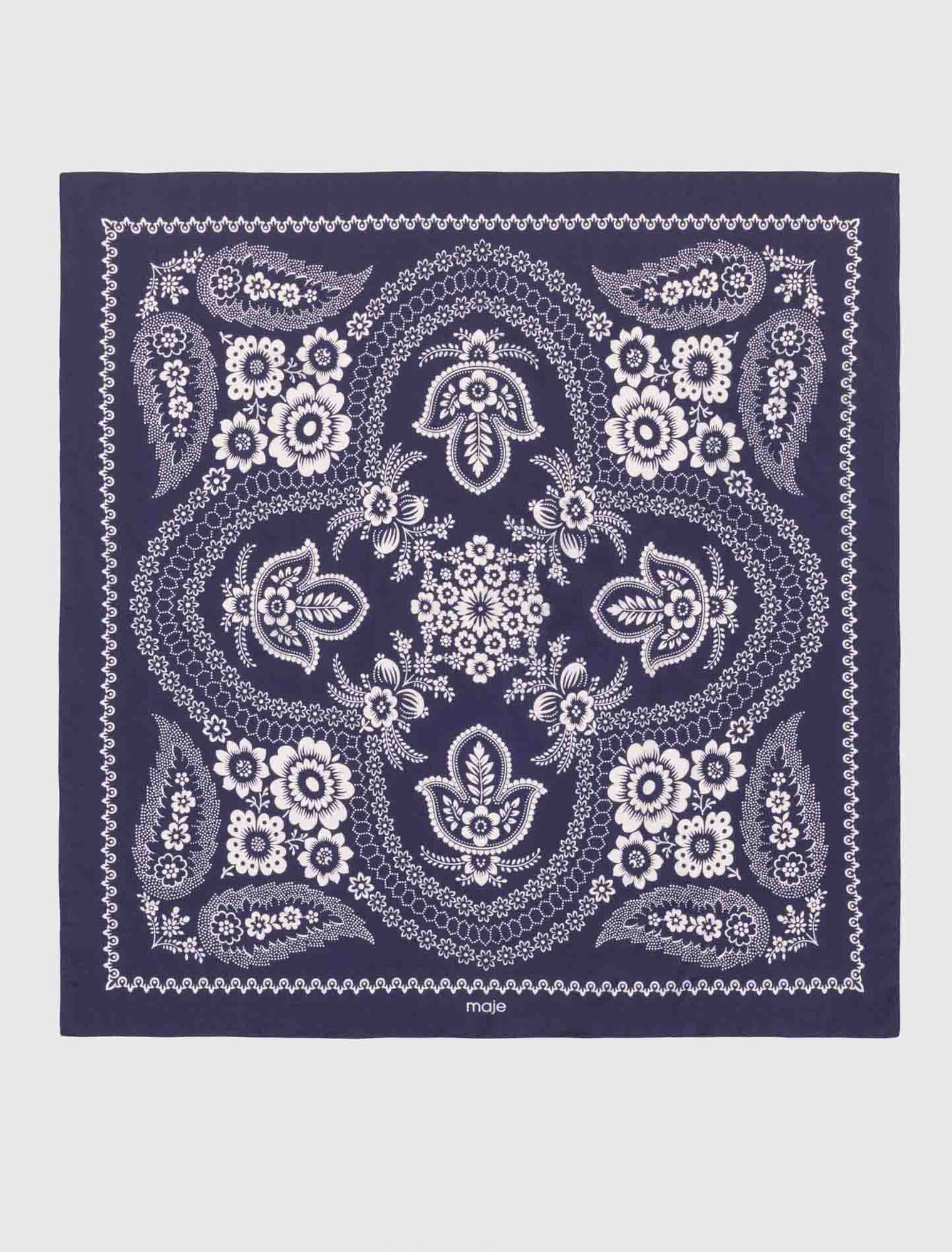90x90 silk print square